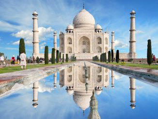 Kisah Dibalik Berdirinya Taj Mahal - Salah Satu Keajaiban Dunia