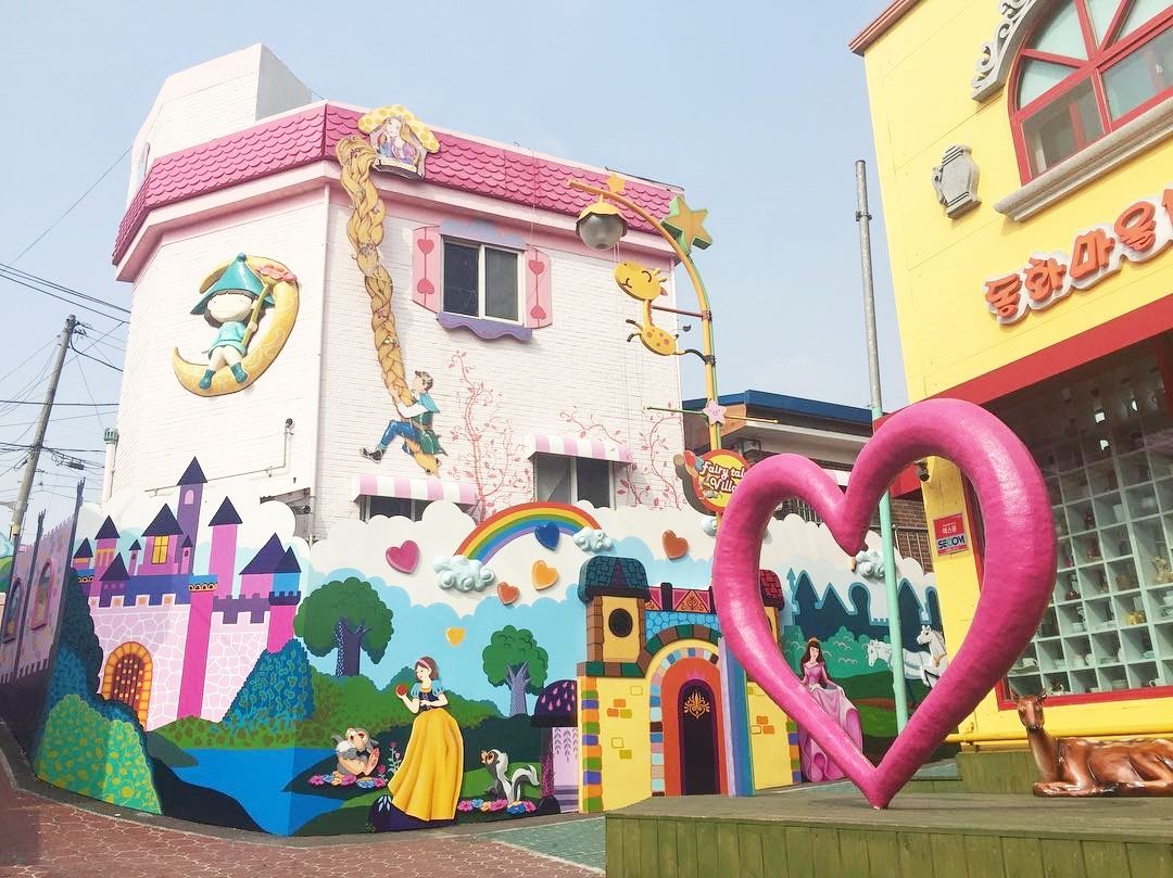 Songwol-dong, Desa Unik Di Korea Selatan Yang Mirip Negeri Dongeng