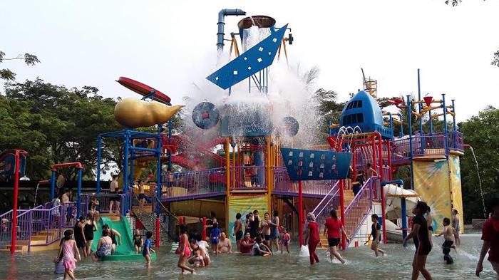 Serunya Bermain Di Waterboom Jakarta